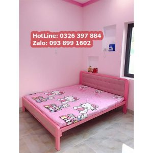 Giường sắt hộp 4x8 màu hồng nữ tính