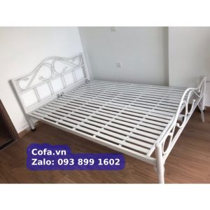 giường sắt sơn trắng